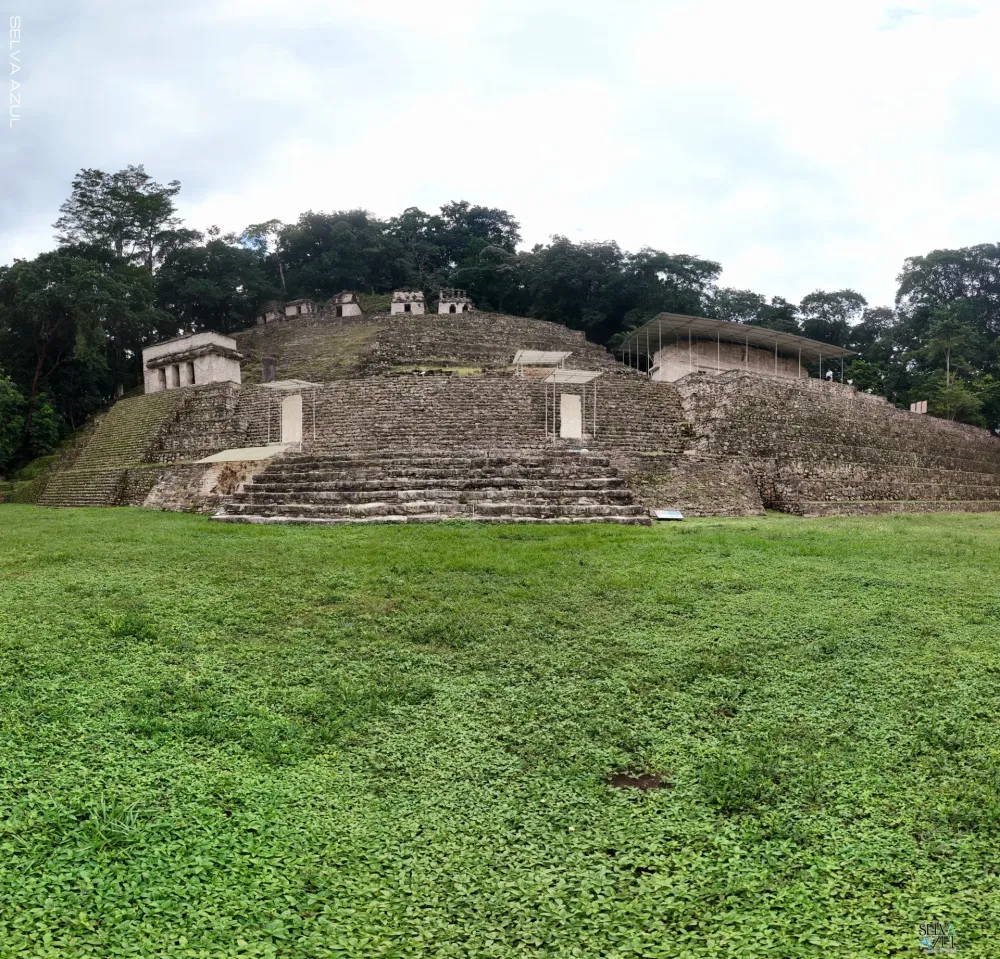 Zona Arqueológica en la Selva en Selva Lacandona 2 Días ( Yaxchilán  y Bonampak )