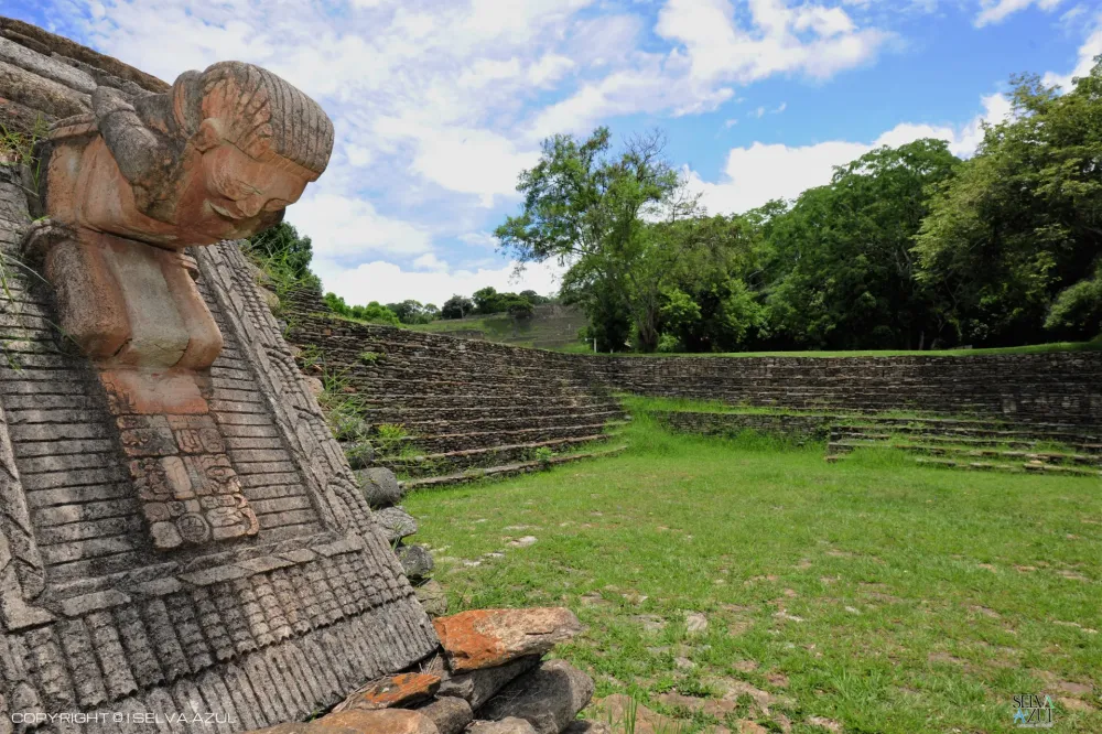 Tónina en Toniná y Cascada Xanil.