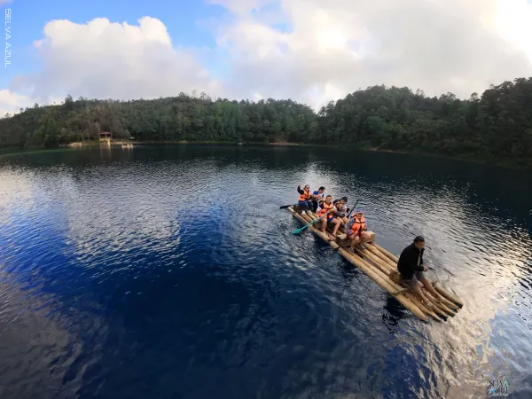 Paseo en balsa en lagos de montebello en Paquete Pueblos Mágicos 6 días 5 noches. 2x1